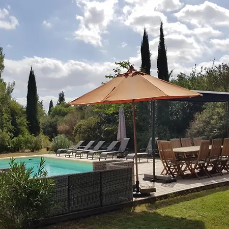 빌라 Domaine La Pinede
